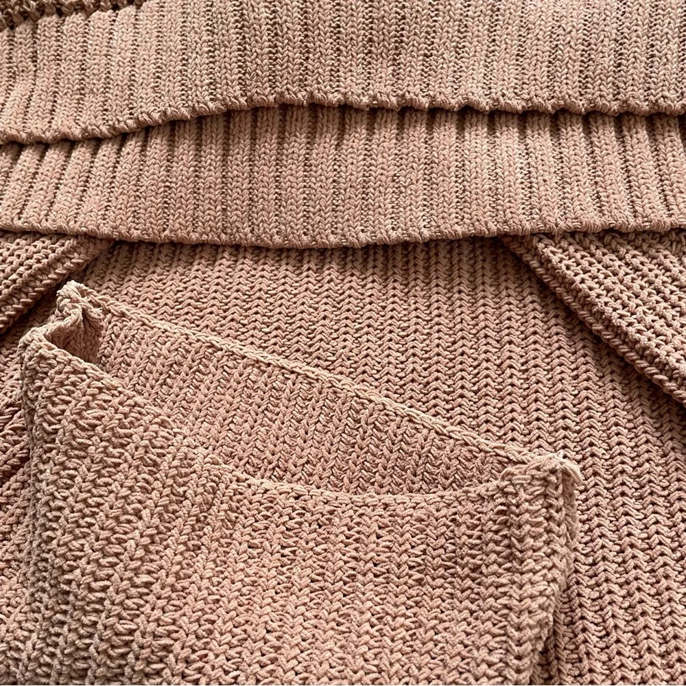 Aerie oversized knit sweater, size M - Picture 11 of 11
